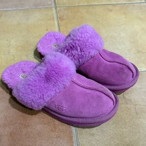 UGG Disquette slippers size 4